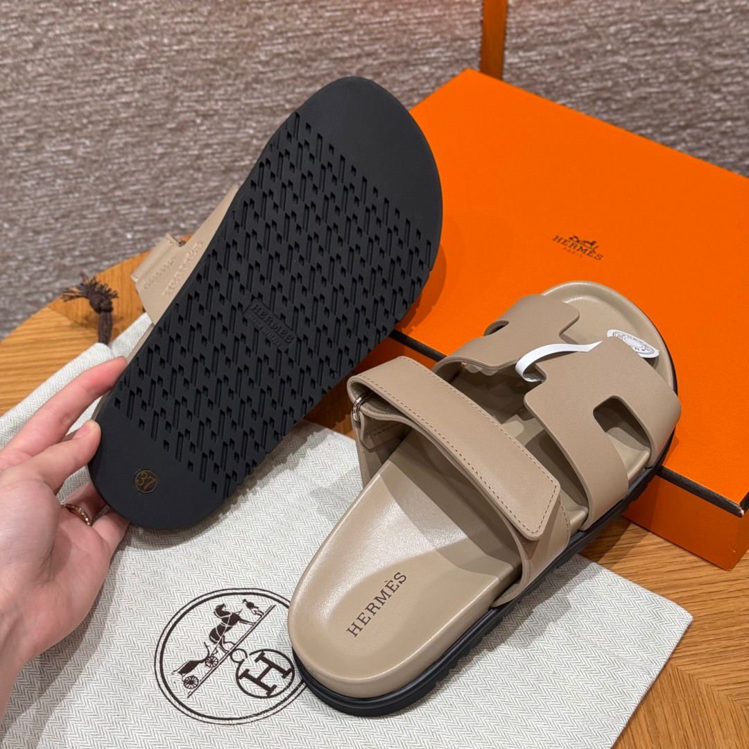 Hermès Chypre Sandal Couro Etoupe .