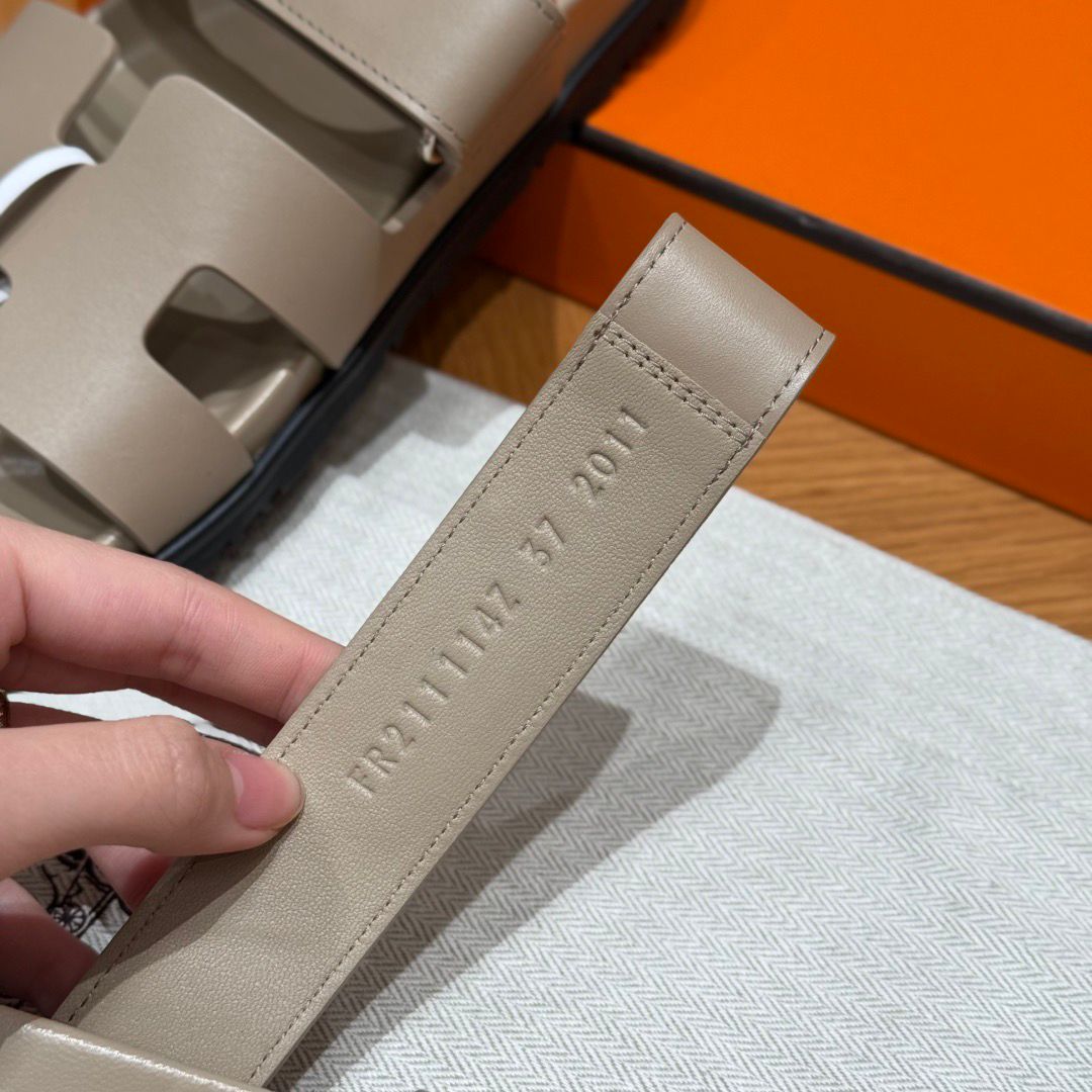 Hermès Chypre Sandal Couro Etoupe .