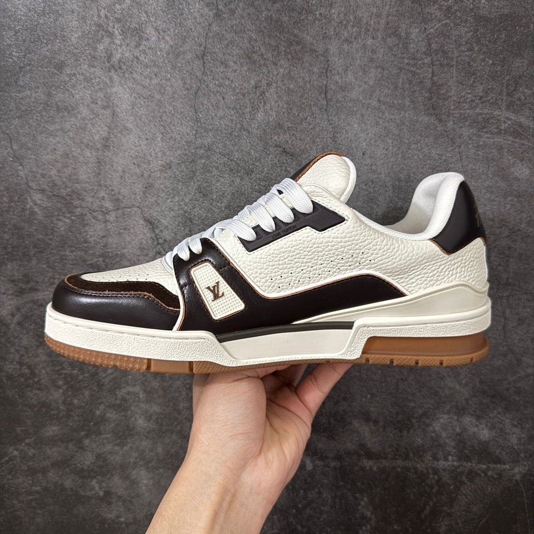 Louis Vuitton Trainer #54 White Black