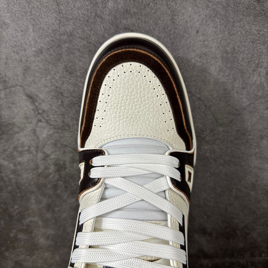 Louis Vuitton Trainer #54 White Black
