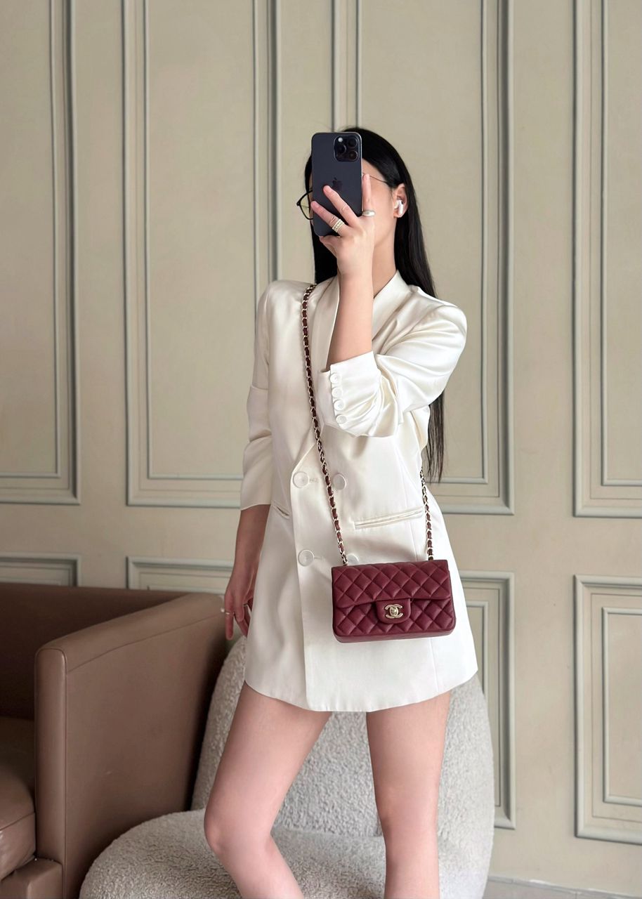 Chanel Matelassé Leather Shoulder Bag Burgundy .