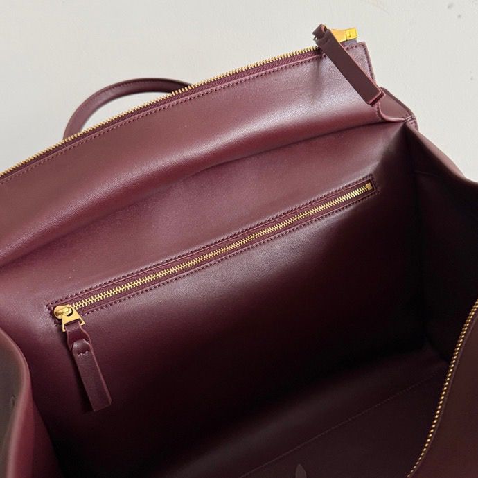 Bolsa Bottega Veneta Barbara Tote em Couro Bordô Estruturado .