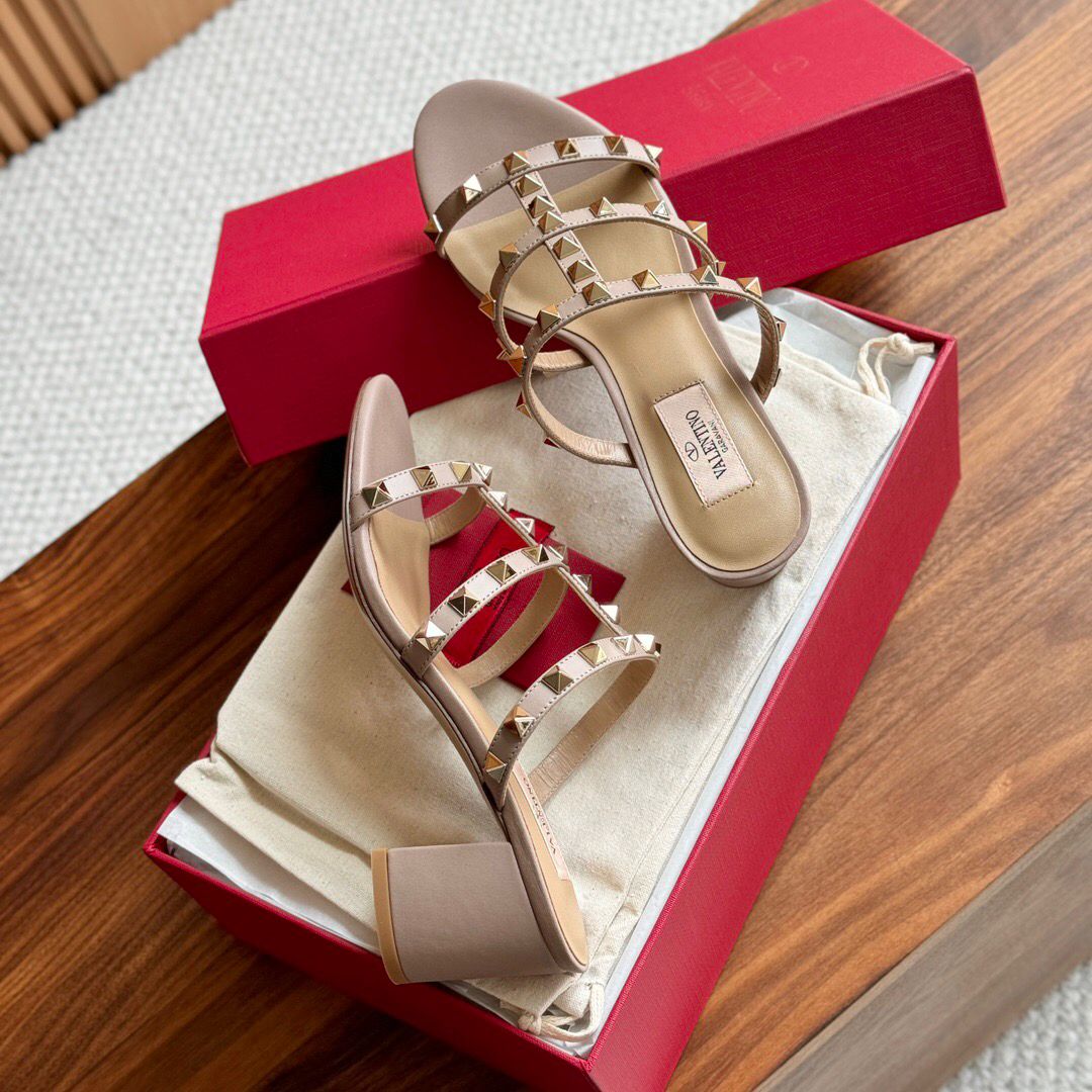 Valentino Garavani Rockstud Sandal