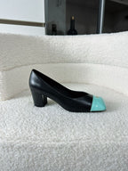 Chanel Cap-Toe Pump Preto e Verde Água .