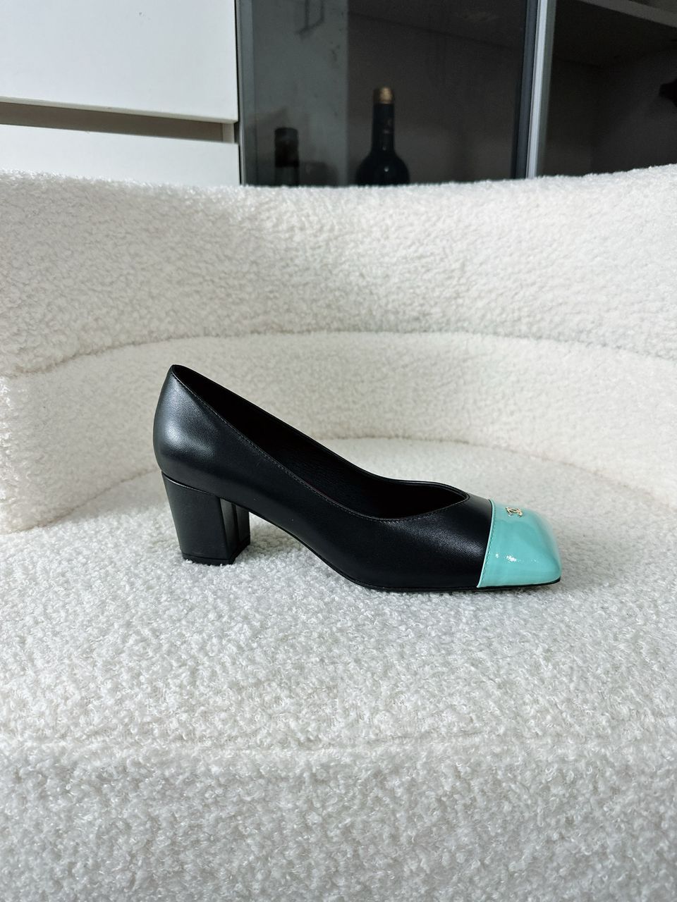 Chanel Cap-Toe Pump Preto e Verde Água