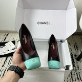 Chanel Cap-Toe Pump Preto e Verde Água .
