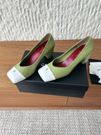 Chanel Cap-Toe Pump Verde e Branco. Salto 6,5 cm.