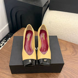 Chanel Cap-Toe Pump Amarelo e Preto. Salto 6,5 cm.