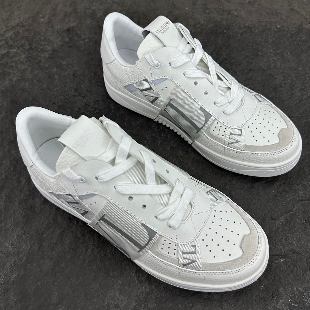 Valentino Garavani VLTN Band Sneaker Couro Branco .