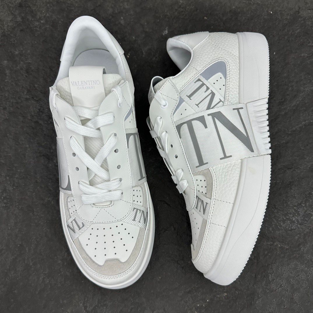 Valentino Garavani VLTN Band Sneaker Couro Branco .