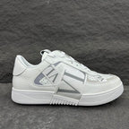 Valentino Garavani VLTN Band Sneaker Couro Branco .