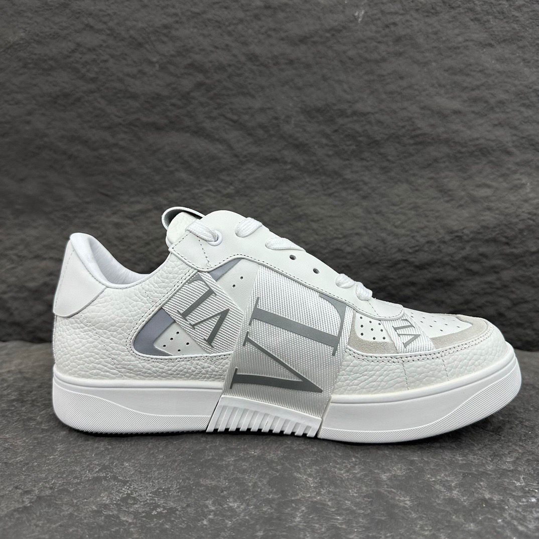 Valentino Garavani VLTN Band Sneaker Couro Branco .