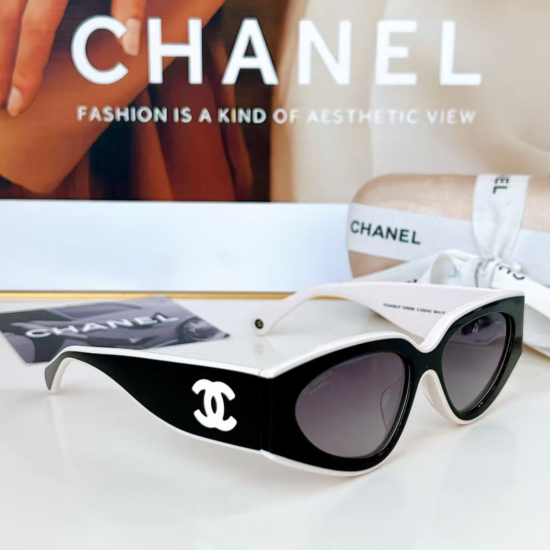 Óculos de Sol Gatinho Chanel
