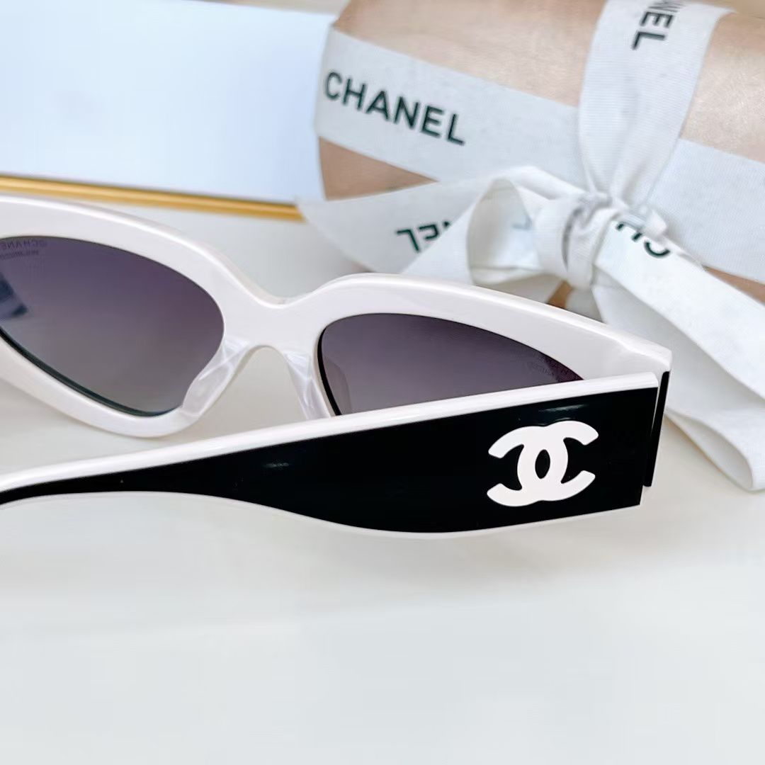 Óculos de Sol Gatinho Chanel