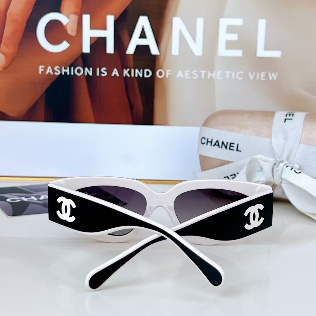 Óculos de Sol Gatinho Chanel