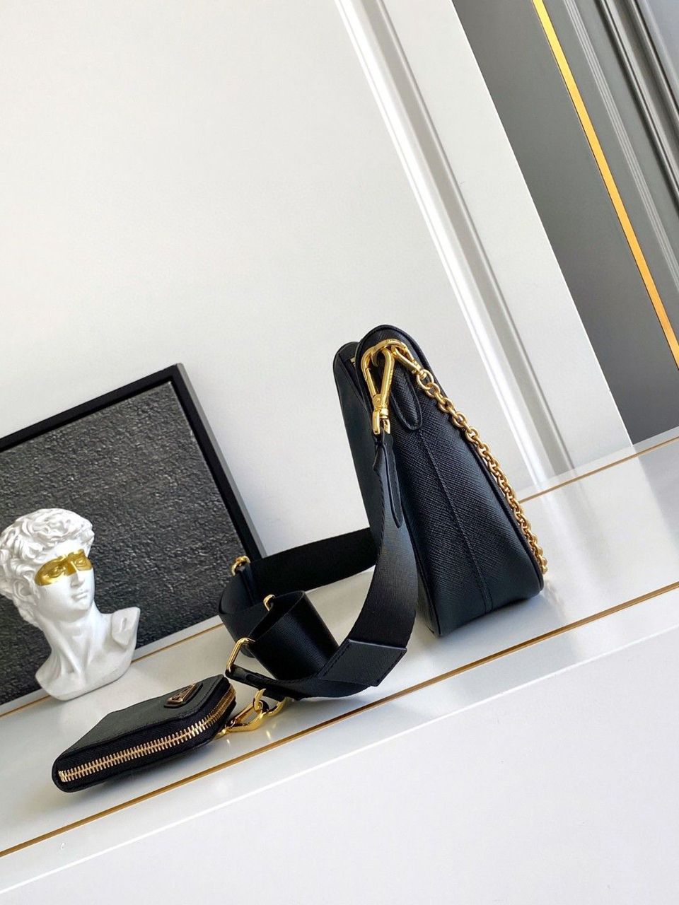 Bolsa Prada Chain Shoulder Bag Couro Preto .