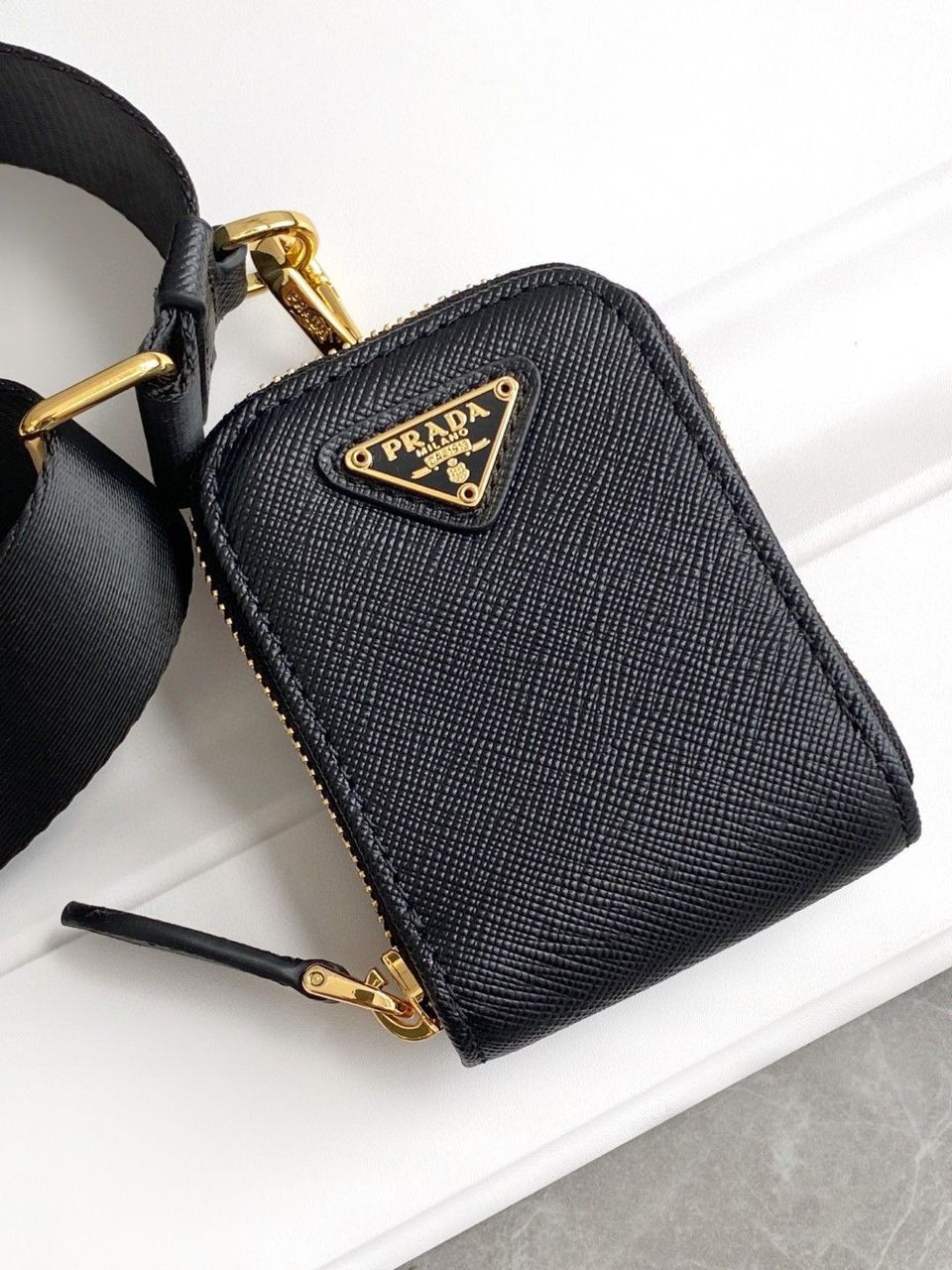Bolsa Prada Chain Shoulder Bag Couro Preto .