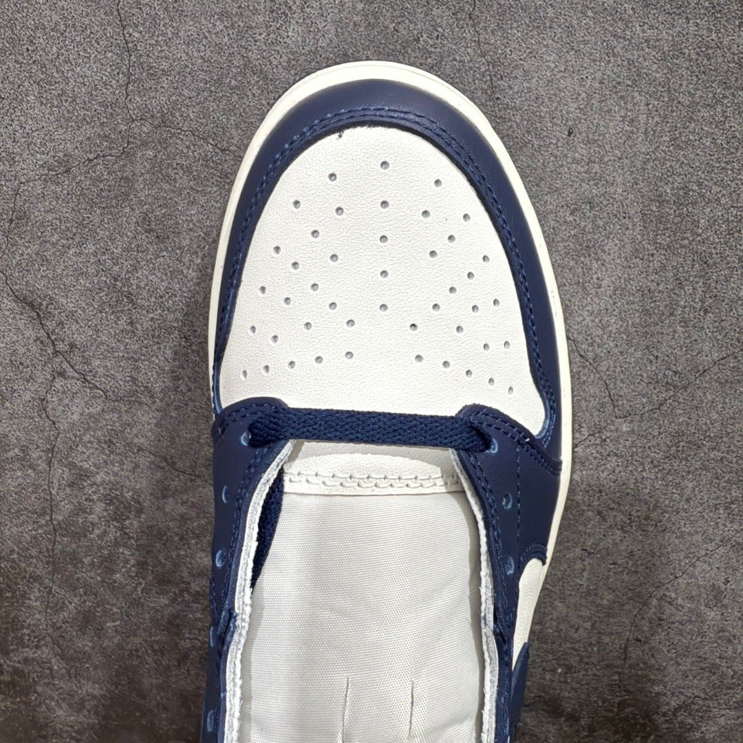 Nike Air Jordan 1 Low OG "Obsidian"