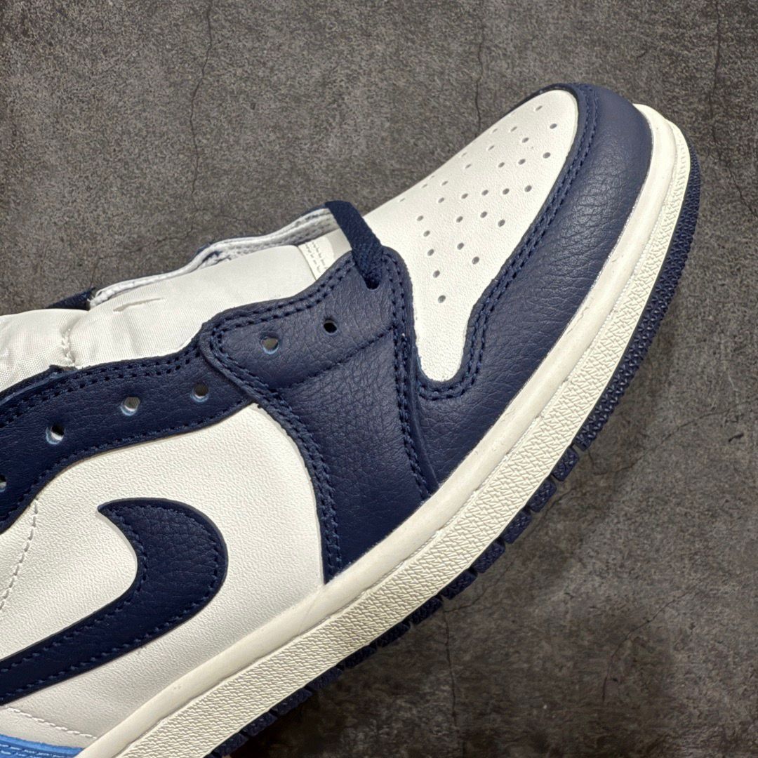 Nike Air Jordan 1 Low OG "Obsidian"