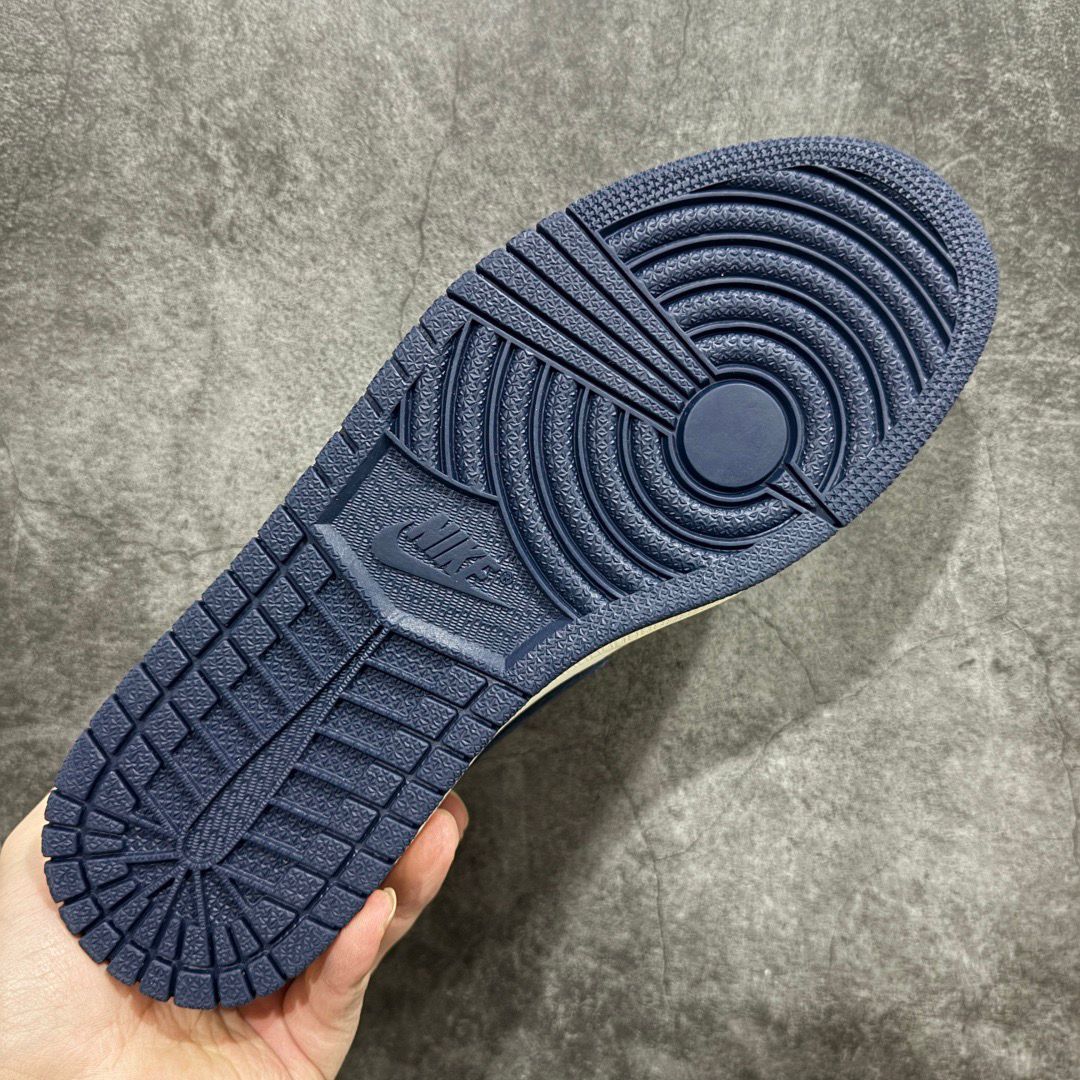 Nike Air Jordan 1 Low OG "Obsidian"