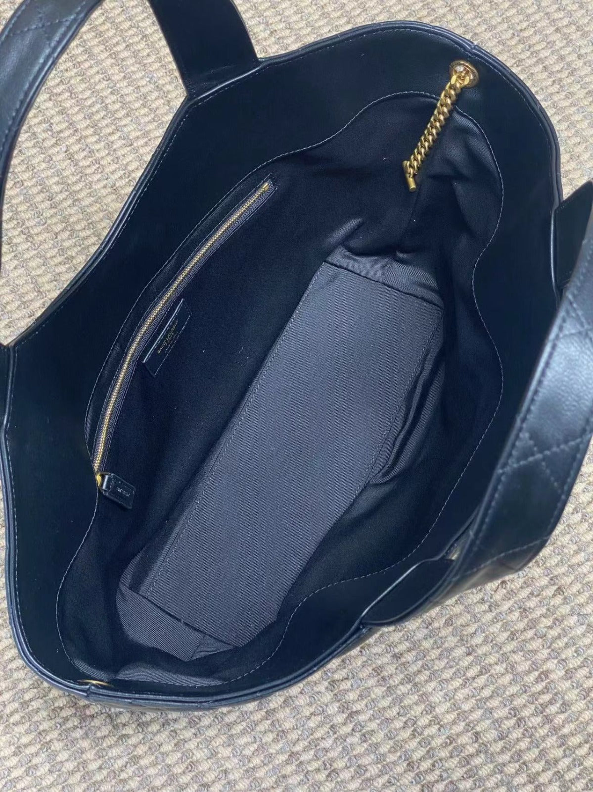 Bolsa Tote Yves Saint Laurent 46cm .