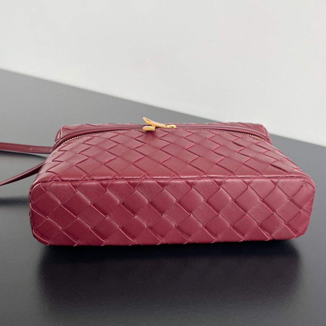 Bolsa Bottega Veneta Intrecciato Vanity Bag .