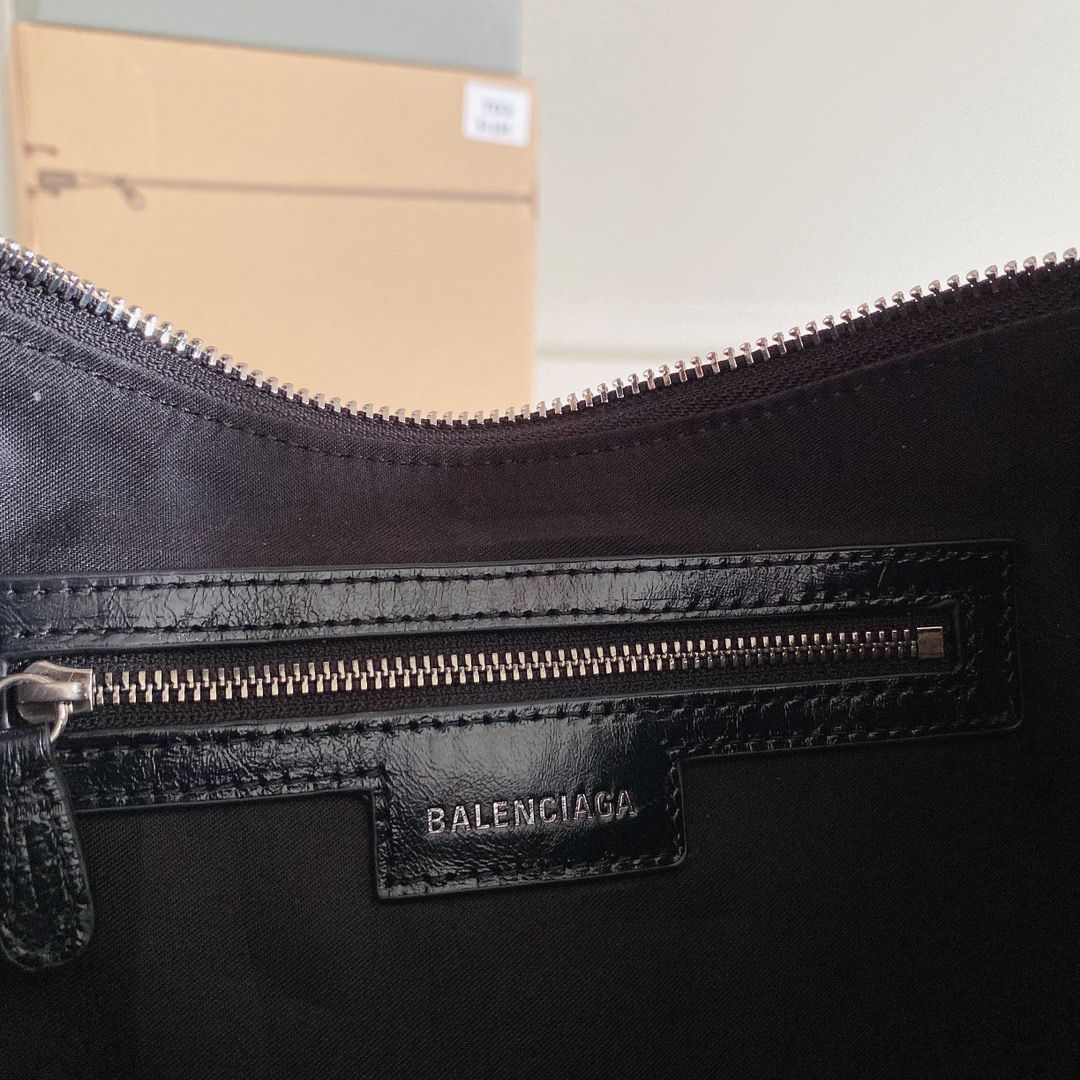 Balenciaga Le Cagole Shoulder Bag preta .