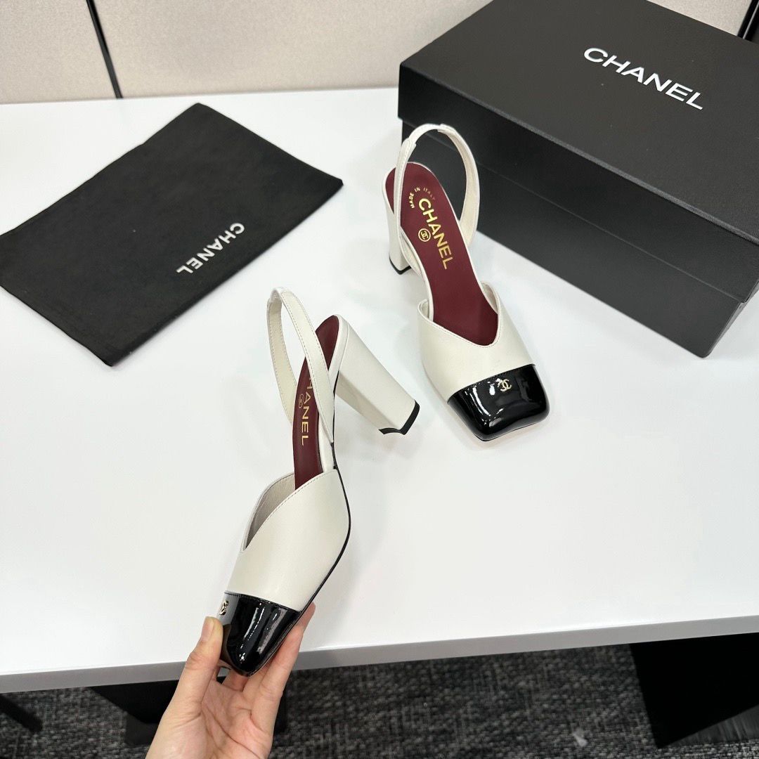 Chanel Slingback Block Heel  White & Black  Patent. Salto 9 cm.