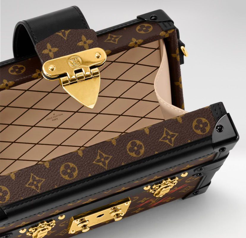 Louis Vuitton Petite Malle