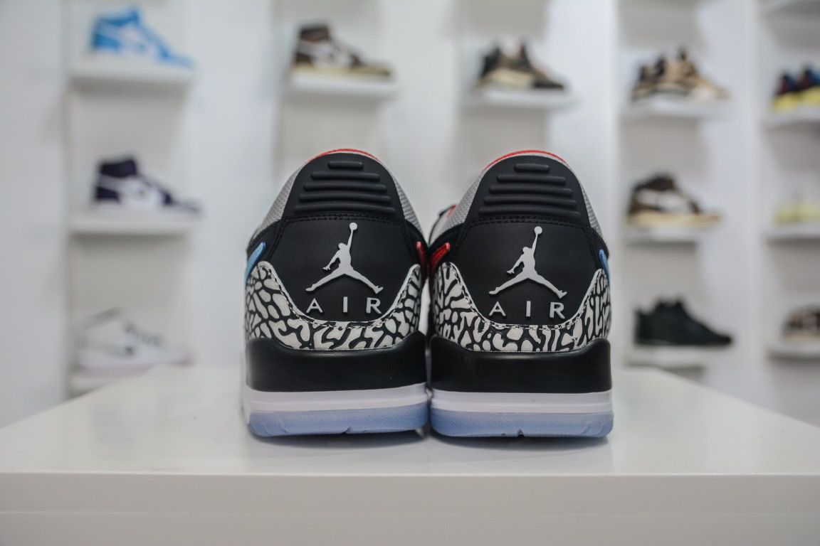 Jordan Tênis masculino Air Legacy 312 Low na cor preta e Wolf Grey .
