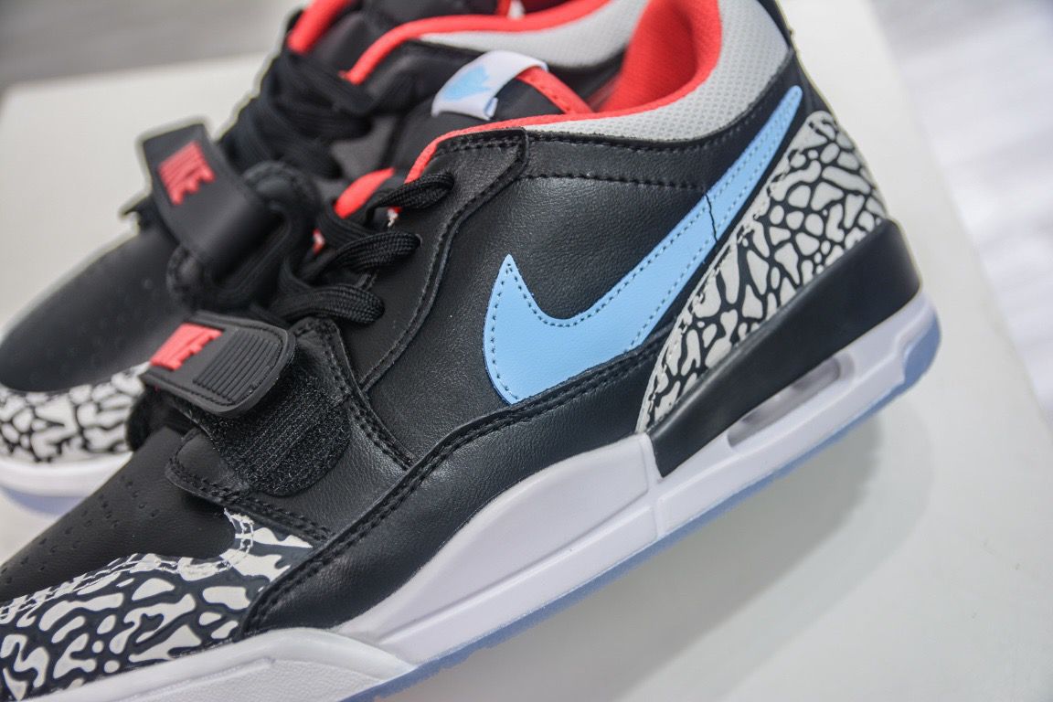 Jordan Tênis Air Legacy 312 Low na cor preta e Wolf Grey .