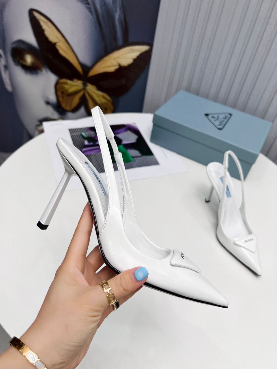 Prada Scarpin Slingback White .