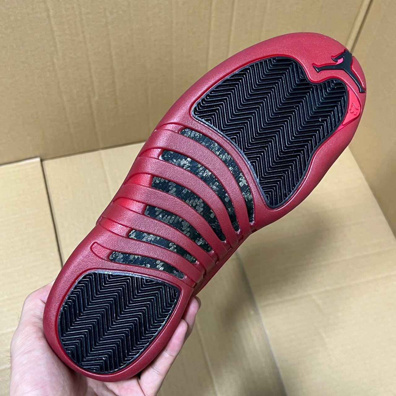 Air Jordan 12 Retro "Flu Game" (Varsity Red) .