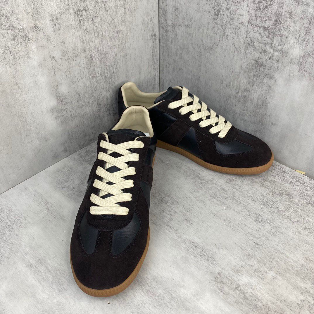 Maison Margiela Black/ebony .