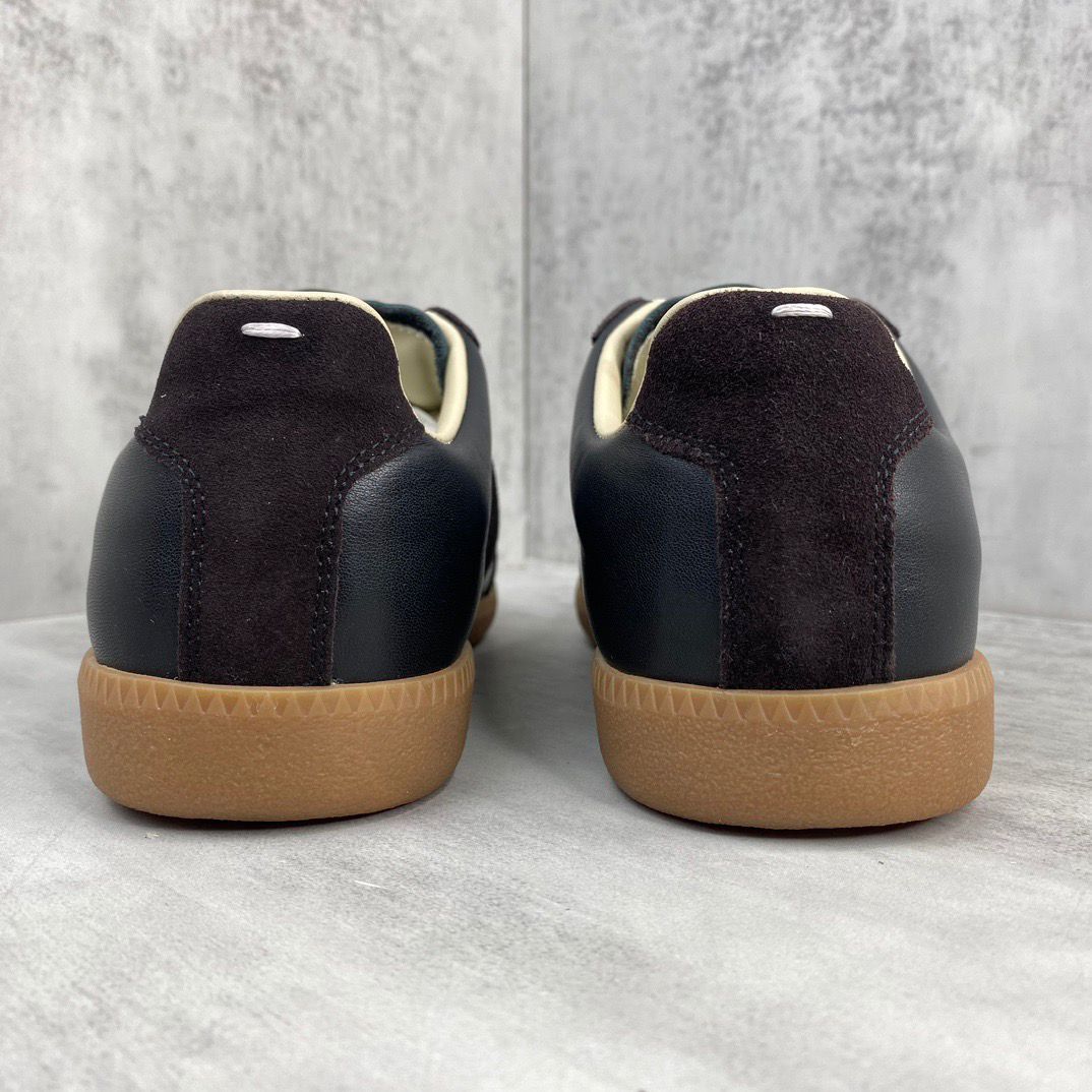 Maison Margiela Black/ebony .