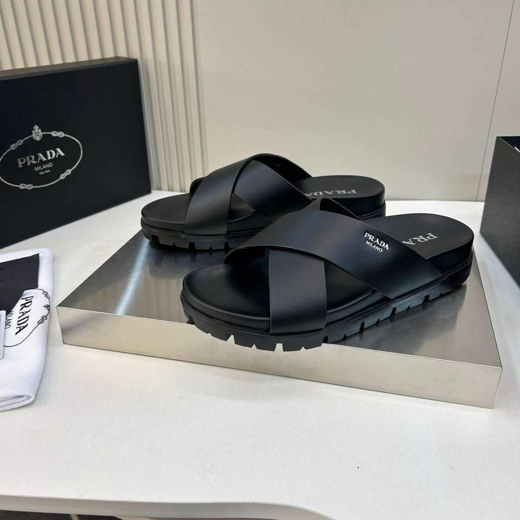Chinelo Prada Crisscross Rubber Slides .