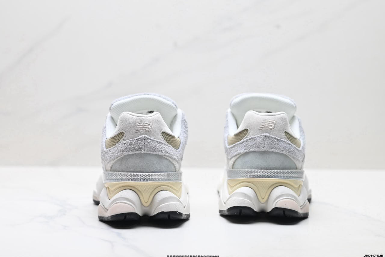 Tênis New Balance 9060 em Mesh e Camurça Off White .