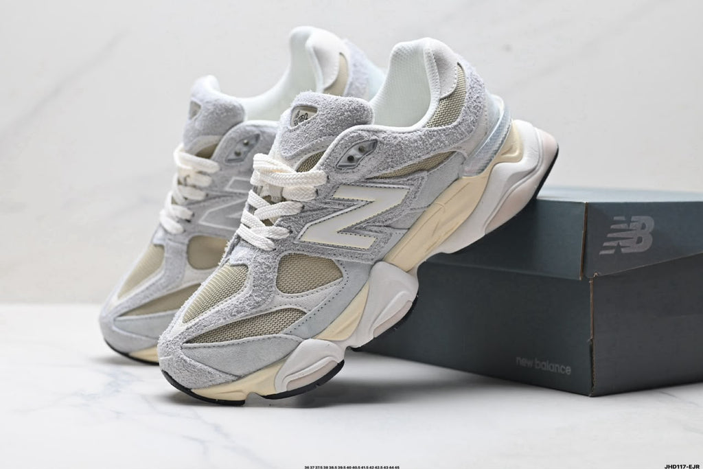 Tênis New Balance 9060 em Mesh e Camurça Off White .