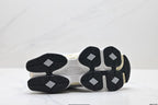 Tênis New Balance 9060 em Mesh e Camurça Off White .
