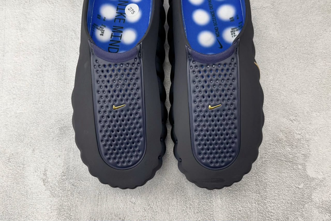 Nike Mind Slide Azul e Preto .