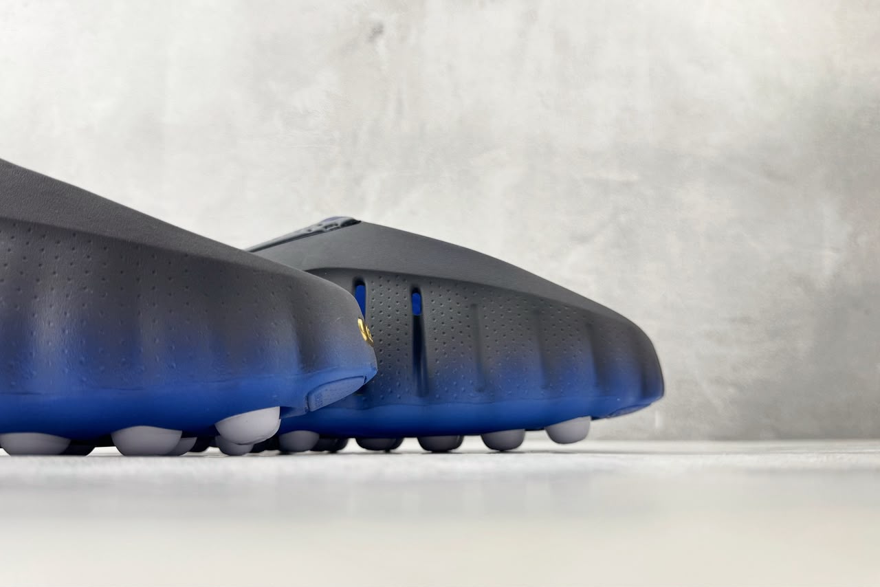 Nike Mind Slide Azul e Preto .
