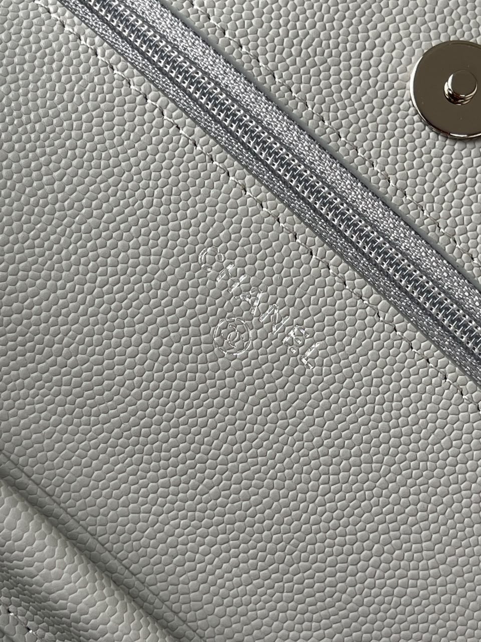 Chanel Wallet On Chain Grey Silver Hardware .