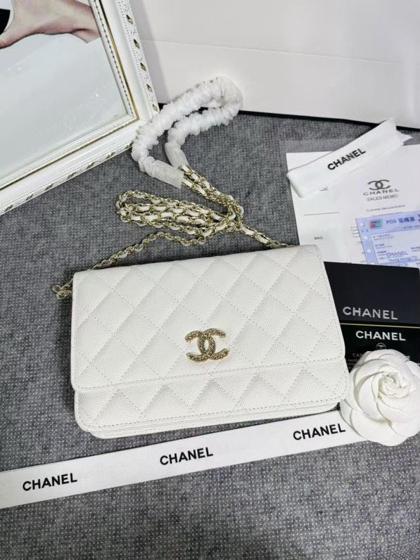 Bolsa CHANEL WOC White ferragens douradas