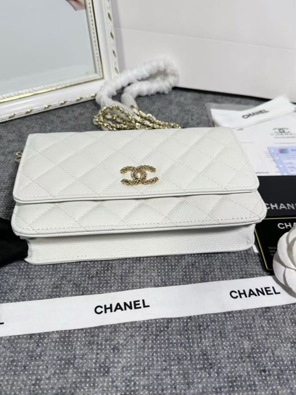 Bolsa CHANEL WOC White ferragens douradas