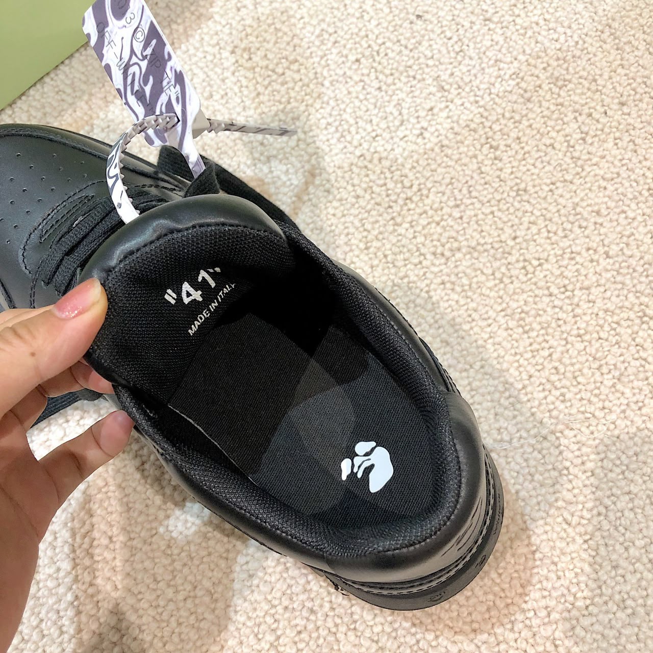 Off-White Out Of Office "FOR WALKING" Black White .