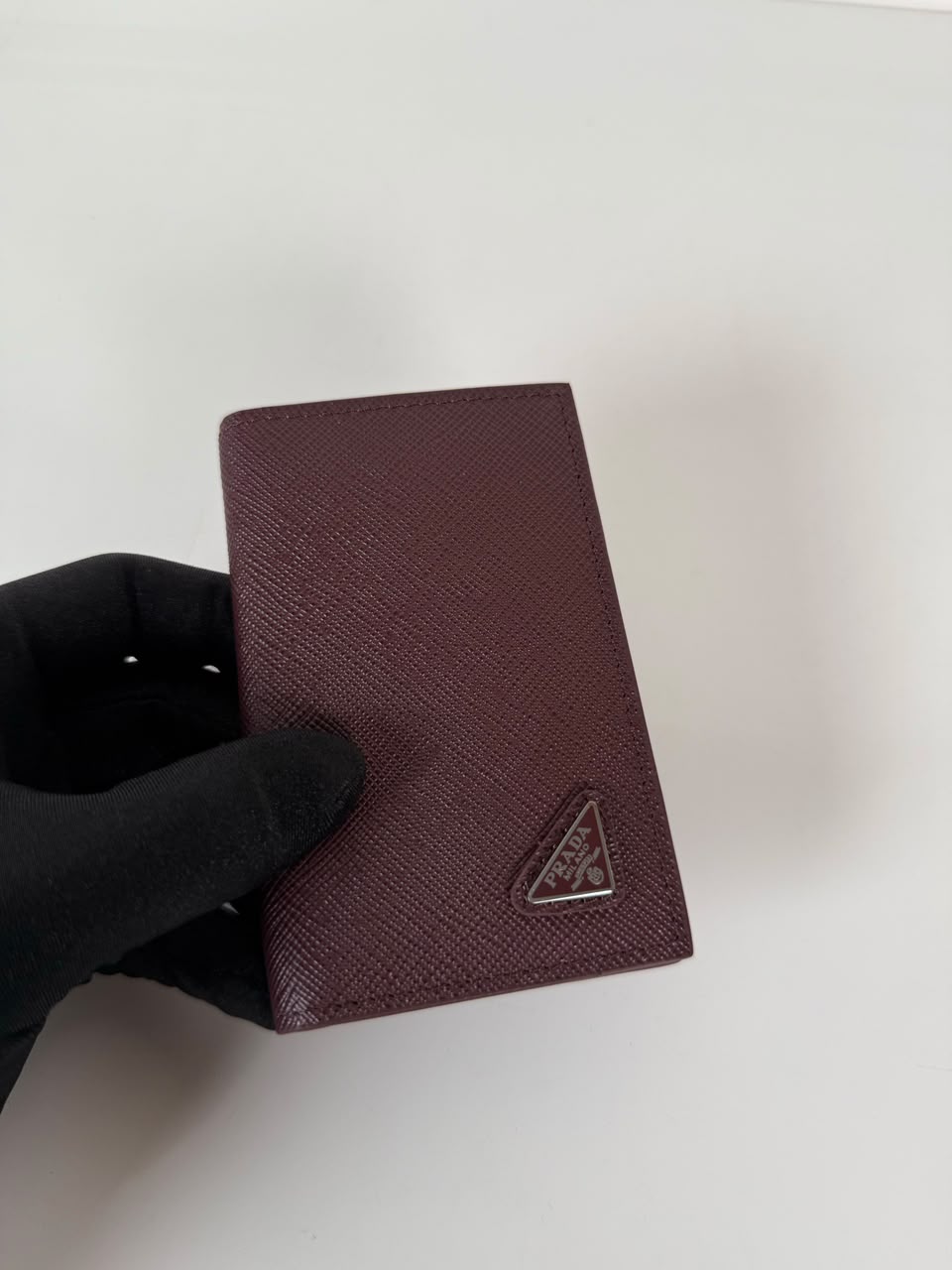 Porta-cartões em Couro Saffiano Bordo (modelo 2MC101) .