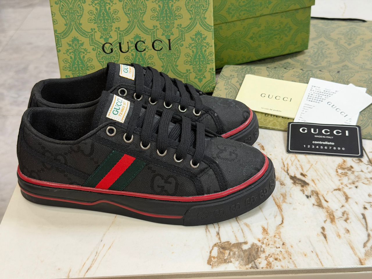 Tênis Gucci Off The Grid Tennis 1977 Preto .