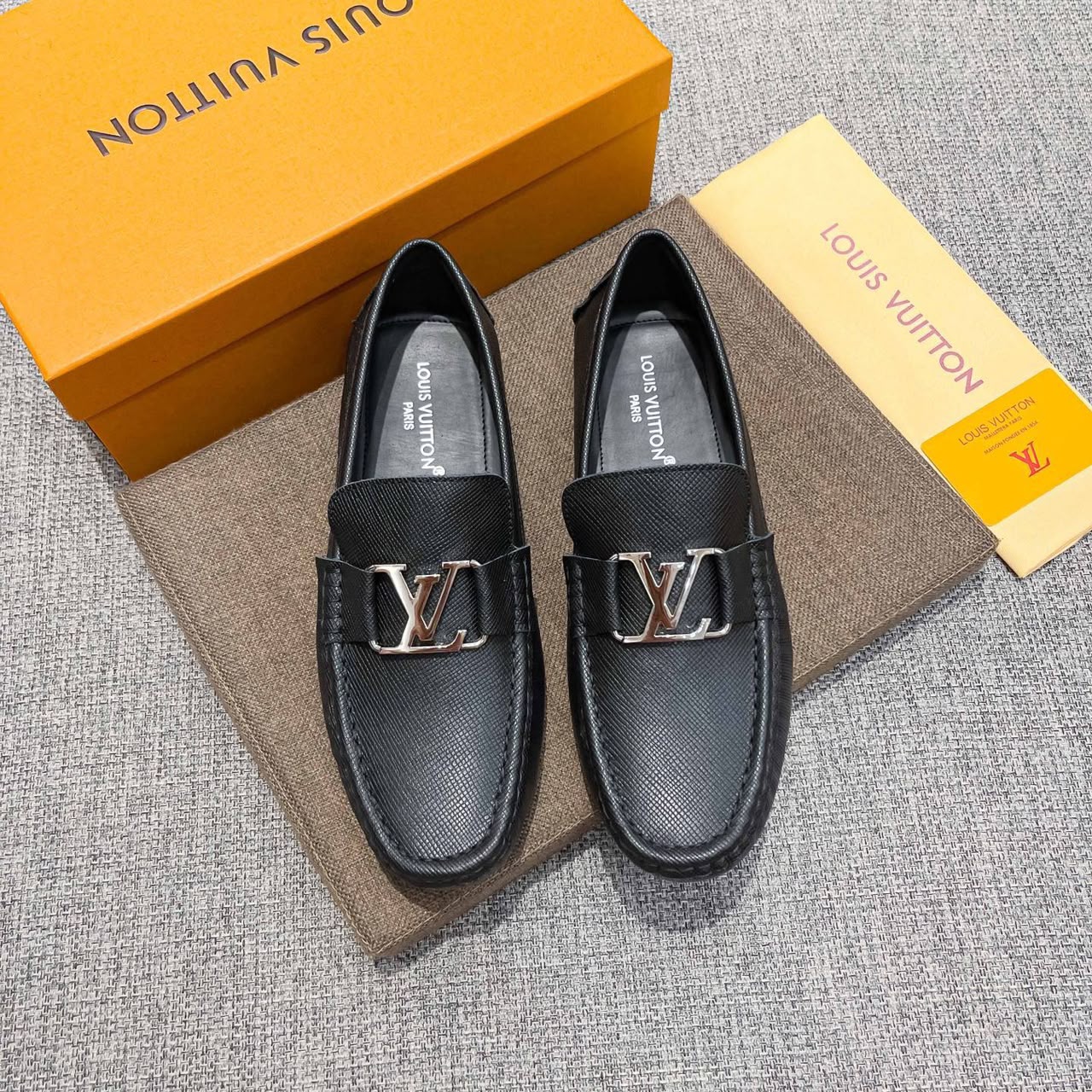 Mocassim Louis Vuitton