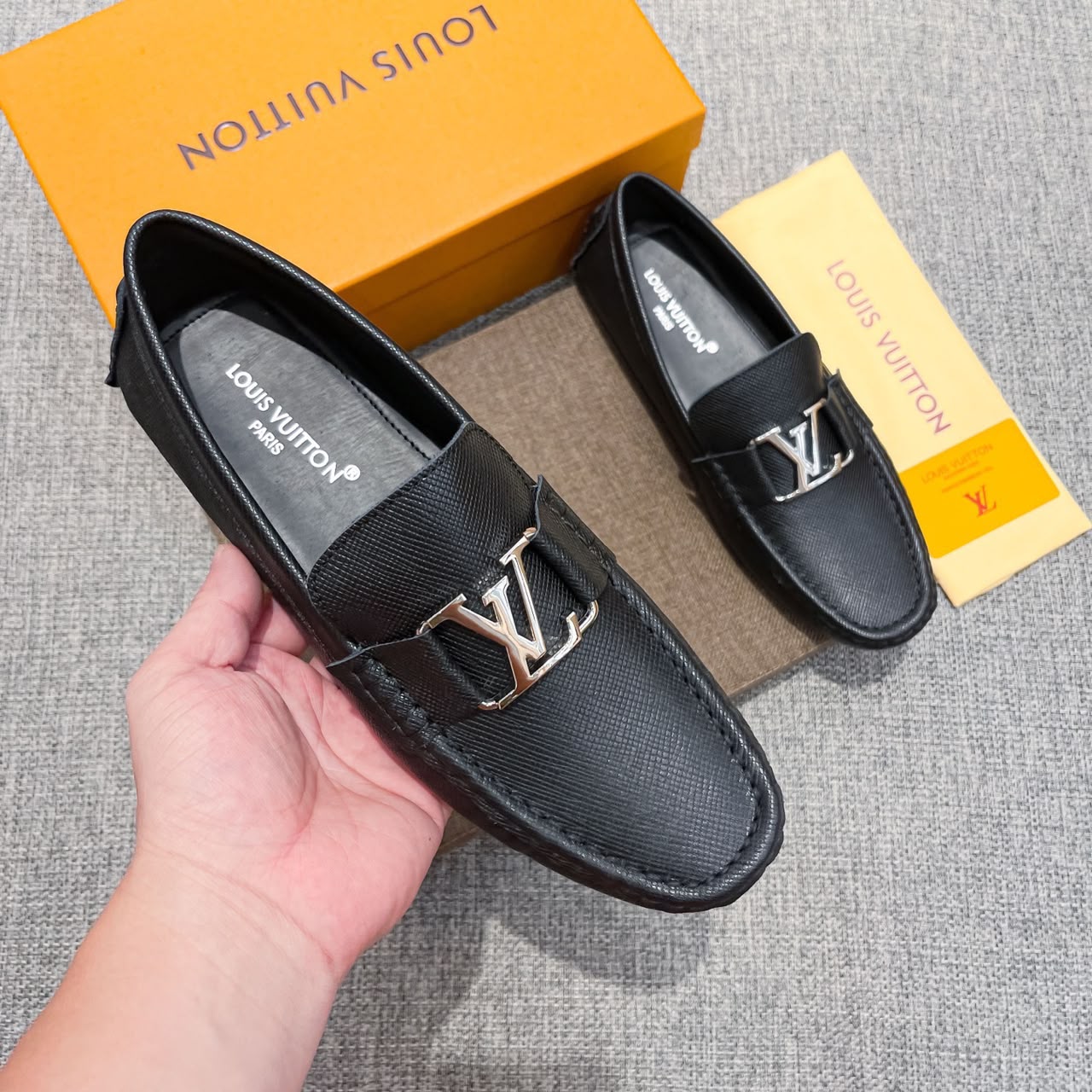 Mocassim Louis Vuitton