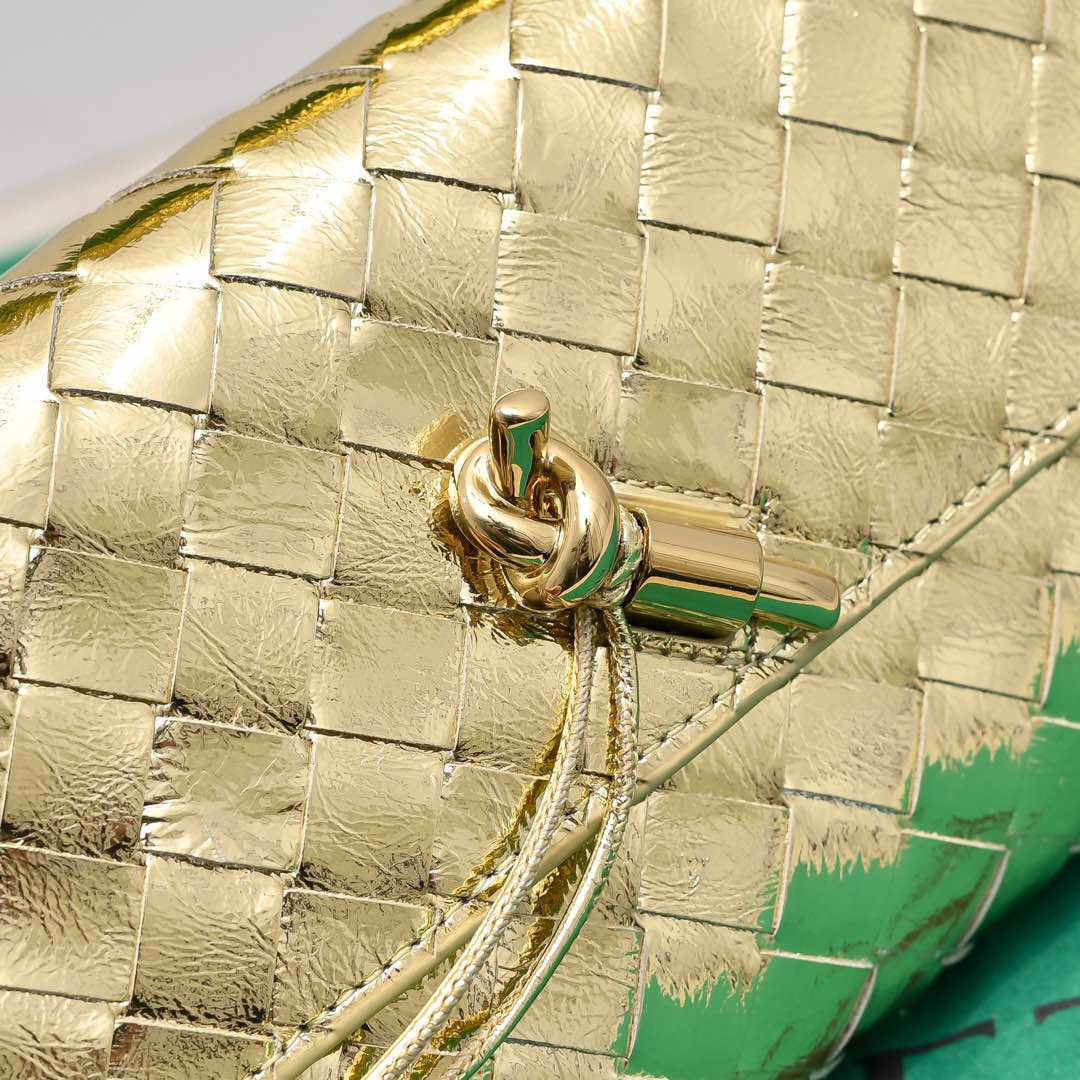 Bolsa Clutch Andiamo Champagne gold Bottega Veneta .